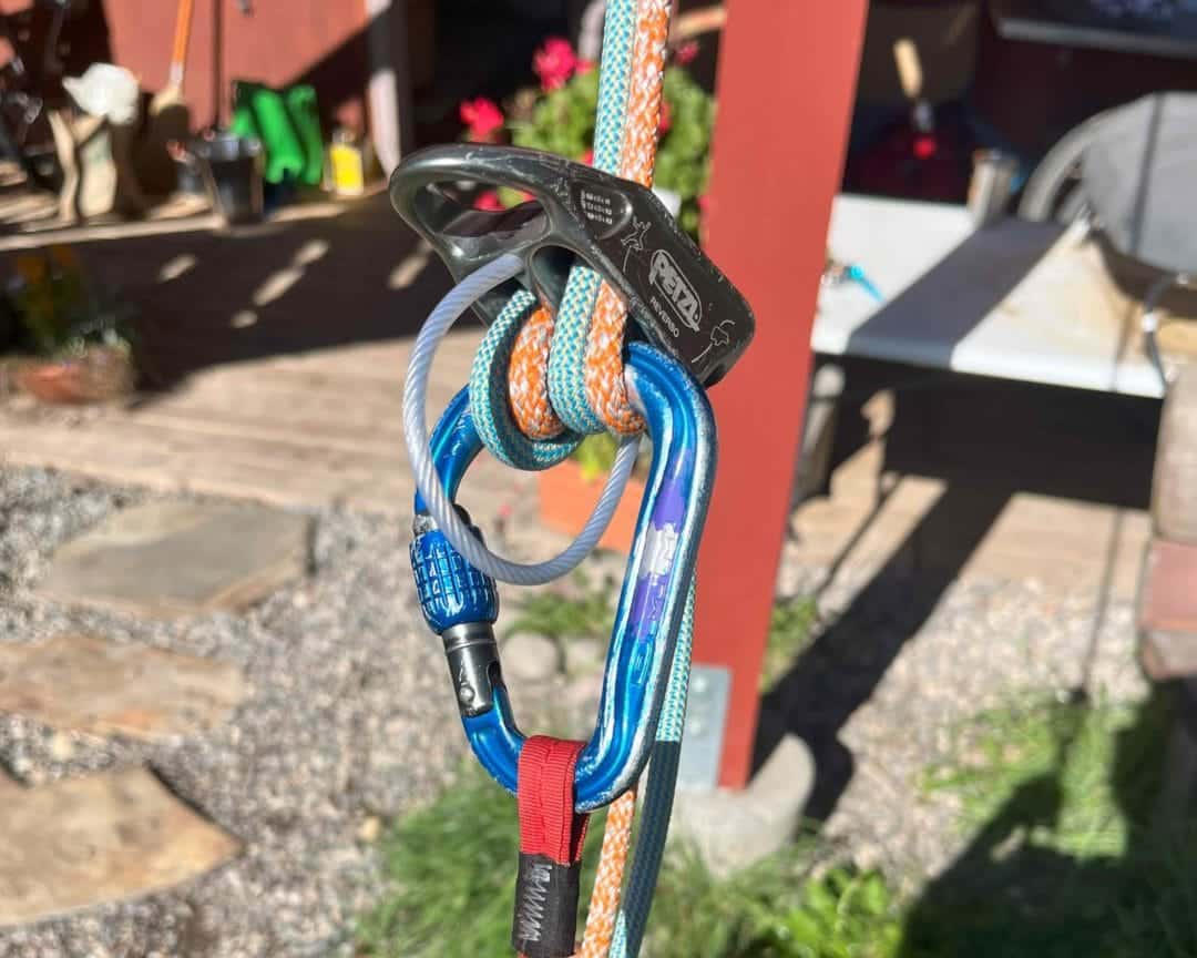 A clever and high friction Reverso threading method I picked up from Mark Smiley. Both ropes in both slots!