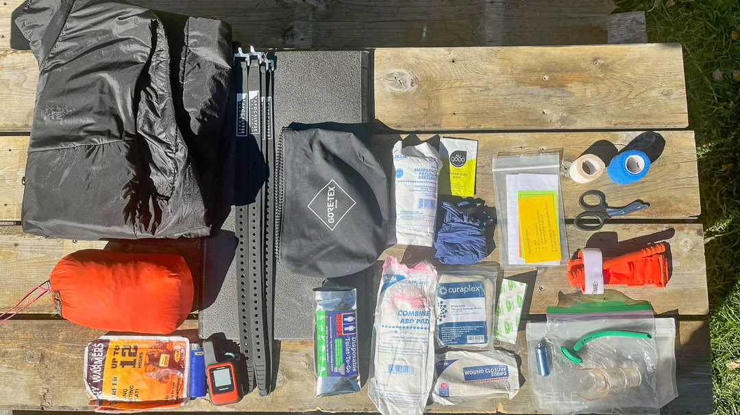 The full kit for first-aid.