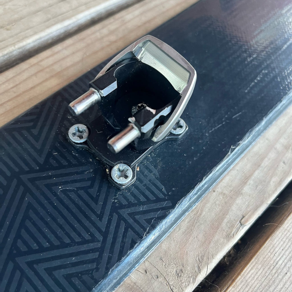 Heel in ski mode - the tool steel pins have shown little wear.