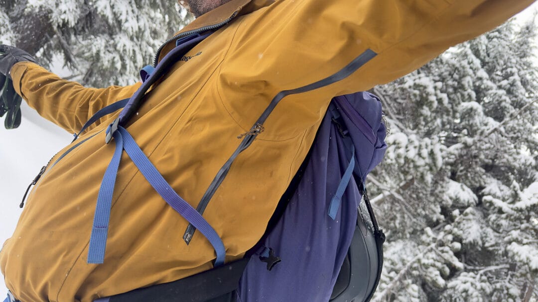 Long pit zips offer heat dumping options for those working up a sweat.