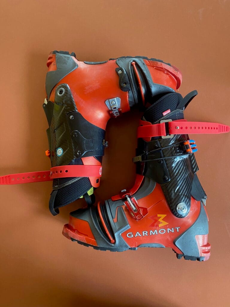 Nested like a pair of tele boots that were/are meant to be. Revel in the carbon cuff.