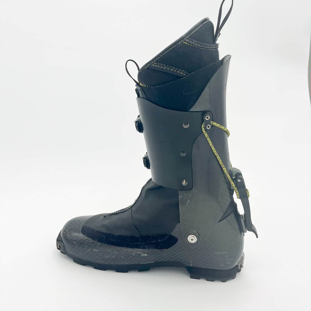 The side profile offers a glimpse of how the Mountain offers a capable downhiller in a svelte package.