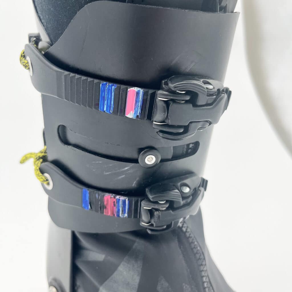 Dual ratchet straps on the upper cuff.