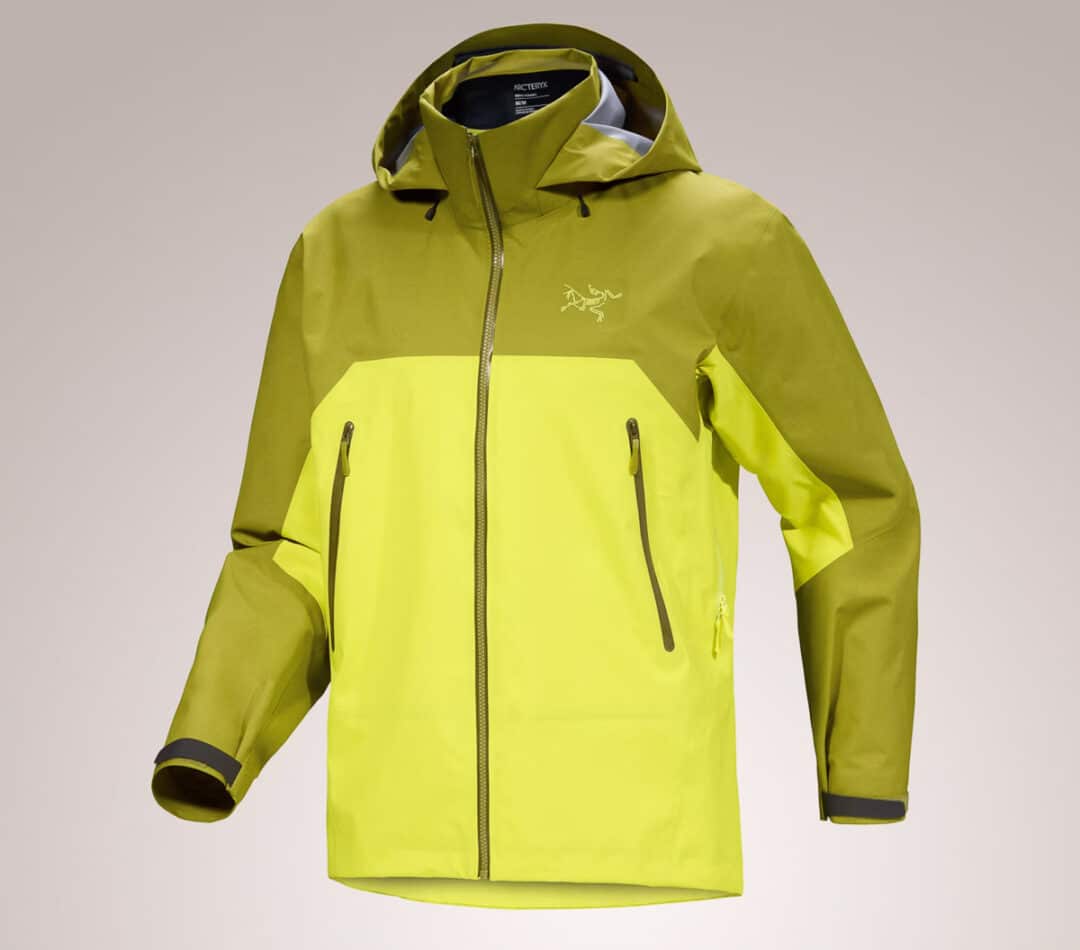 The updated 2025-2026 Arc’teryx Beta AR. The jacket is now constructed with GORE-TEX PRO ePE fabrics.