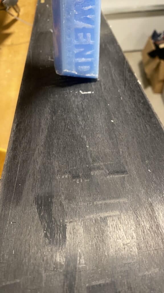 Easy application of ski wax: rub it on.