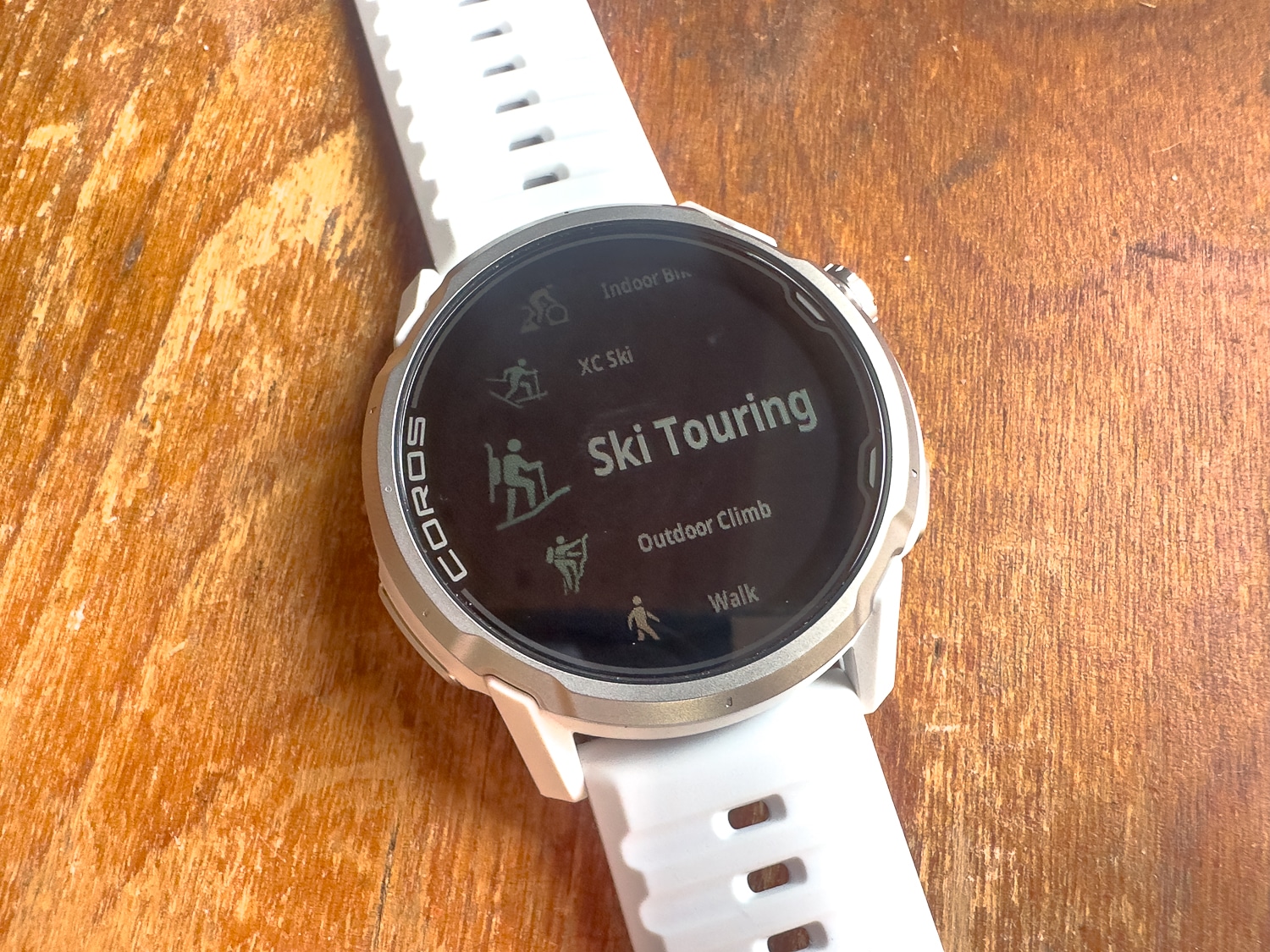 First Look: Coros Apex 4