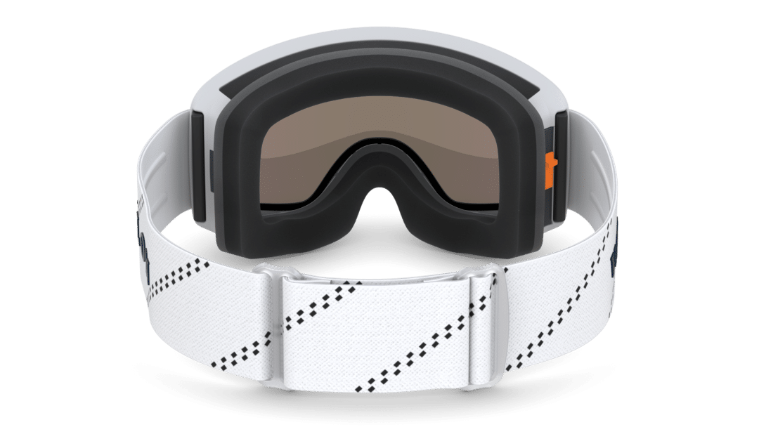 The Crossroads basics from the backside: ample foam, a wide strap, and plenty of lens real estate. Just add snow. Photo: Vallon