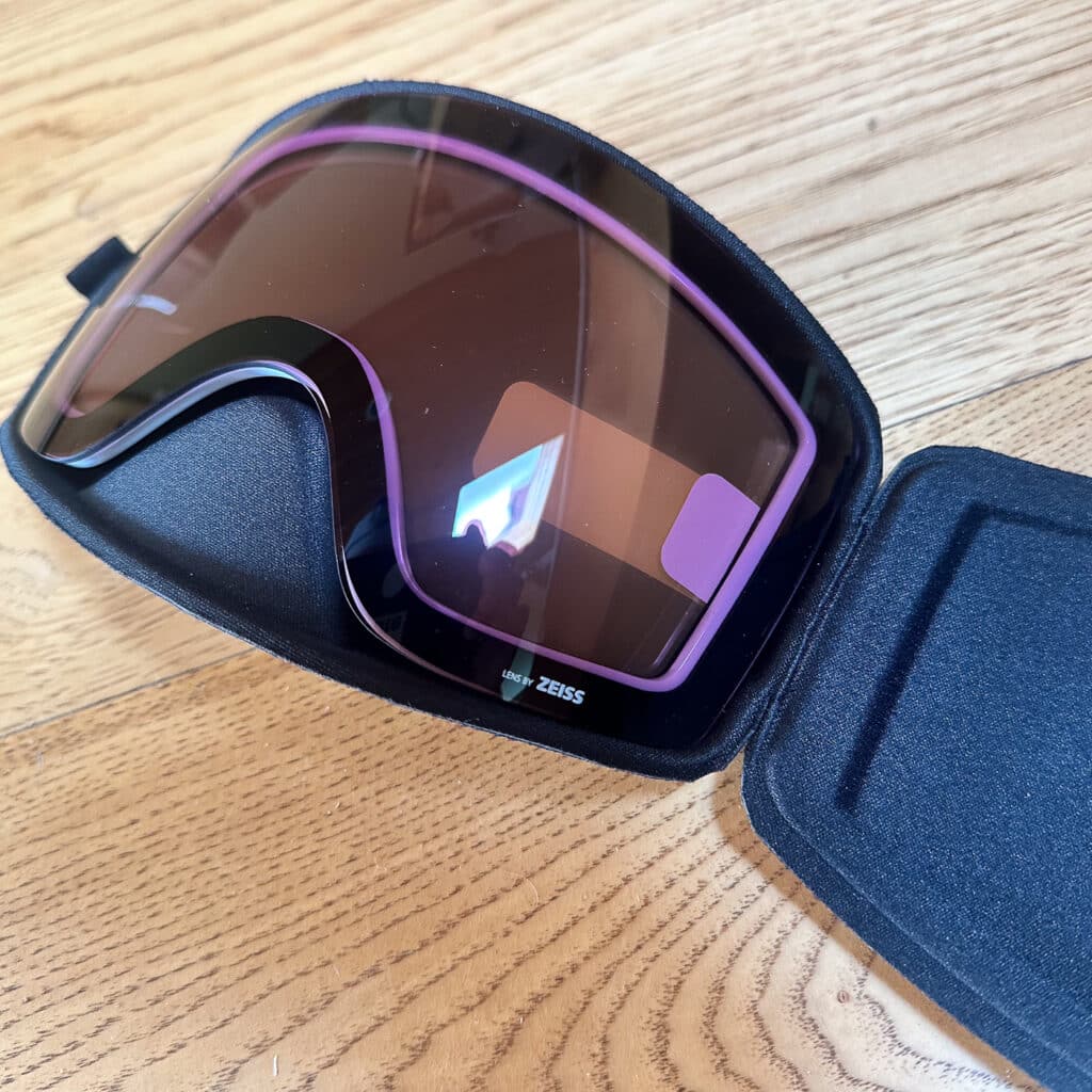 The spare (and included) amber lens.