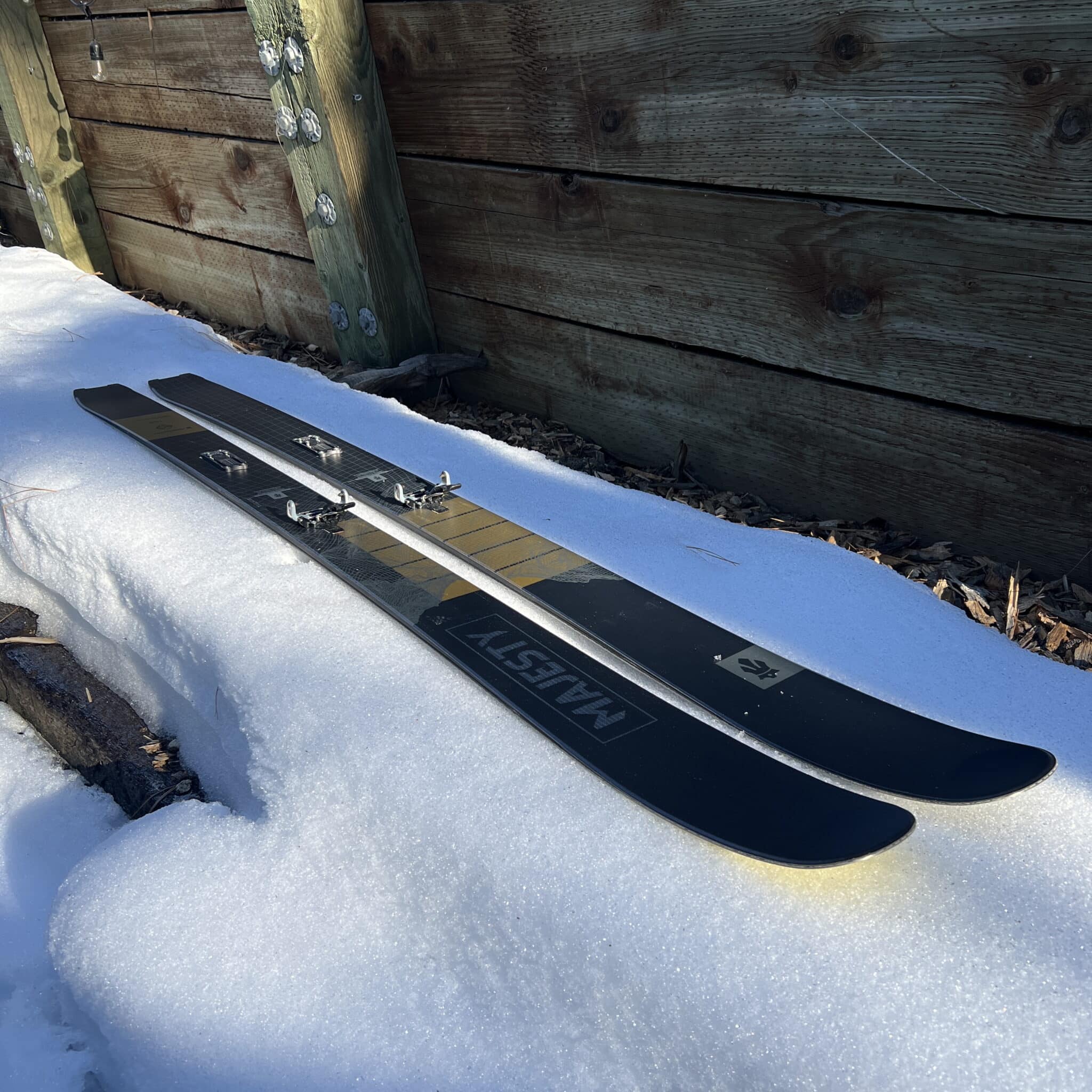 Majesty’s Supernova Carbon. The test pair, at 185cm, boasts 105mm underfoot and a 22m radius.