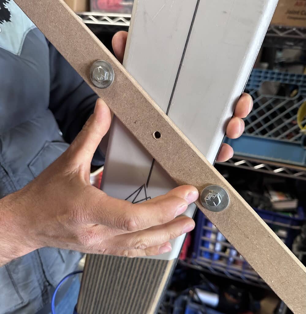 The Dak-made centering jig.