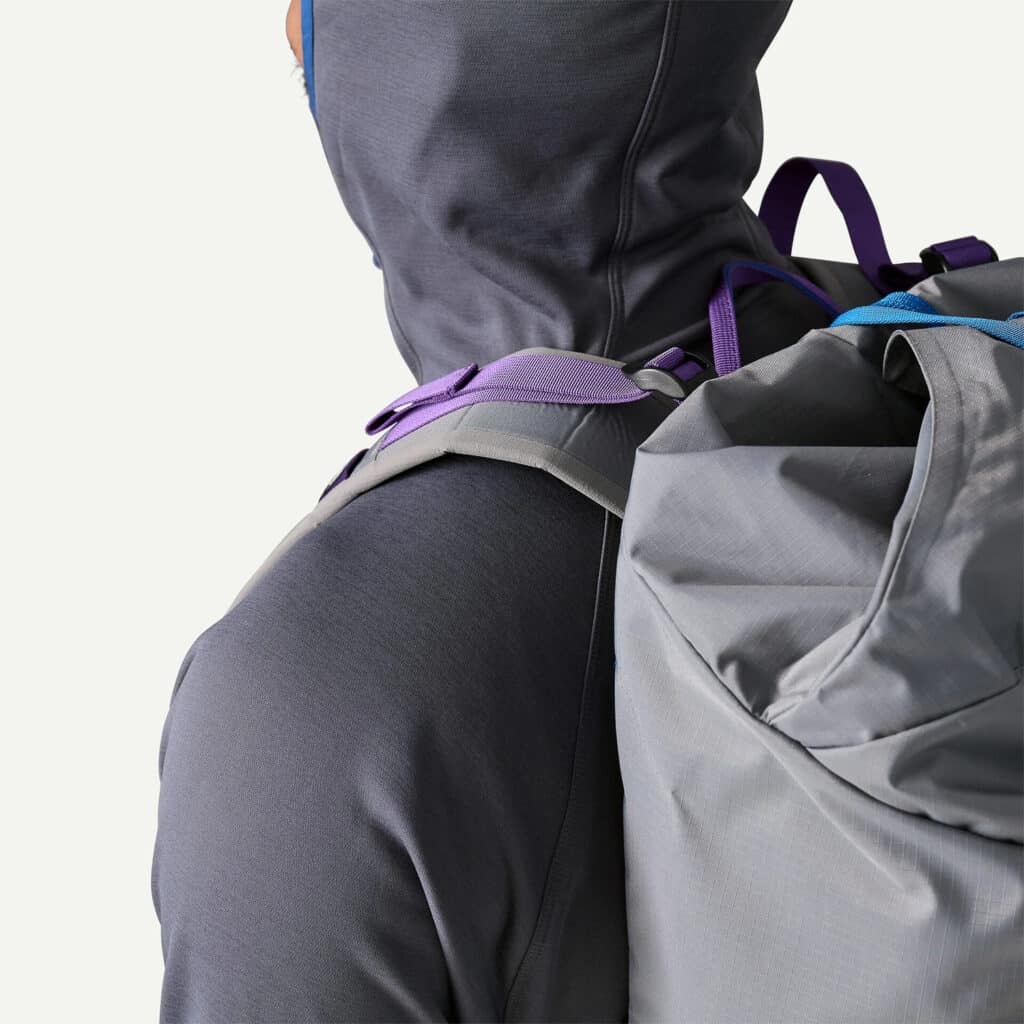 In this shoulder close-up, note that the face is a 4.6-oz 100% recycled polyester flat-faced double-knit fabric. It is neither gridded nor z-shaped, like the traditional R1 hoody and R1 Air fabric.